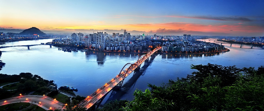 柳州市夜景(摄影:贺肖华)