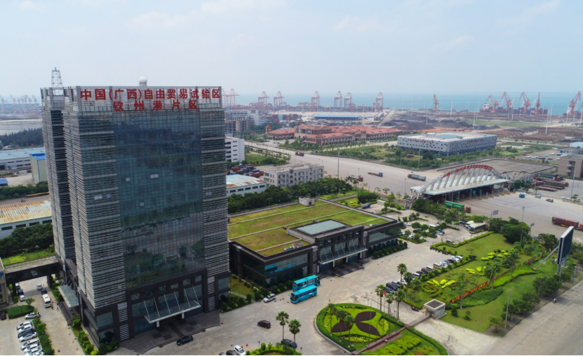 钦州拥有中马"两国双园",中国(广西)自由贸易试验区钦州港片区等平台